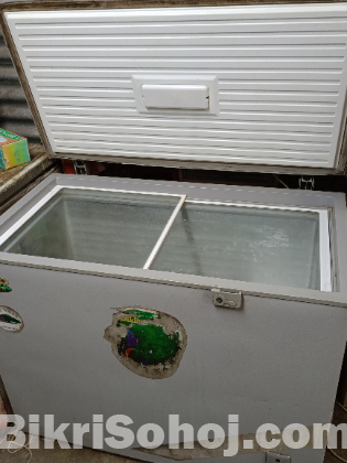 সেগেনাল মিনিস্টার বেন্ডের ফ্রিজ